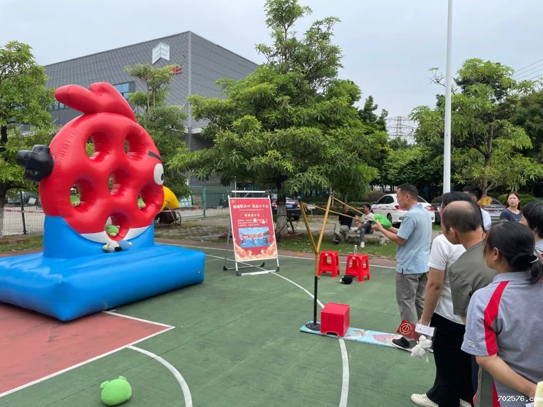 情暖职工心 喜迎二十大